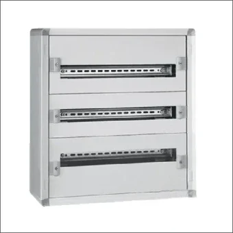 LEGRAND 020003 Leerer Verteilerkasten 600 mm
