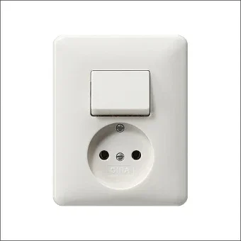 GIRA 047603 Schakelaar/Steckdose combinatie