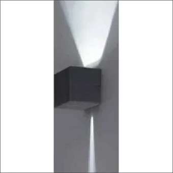 PIL 303532 Decken-/Wandleuchte 100 mm