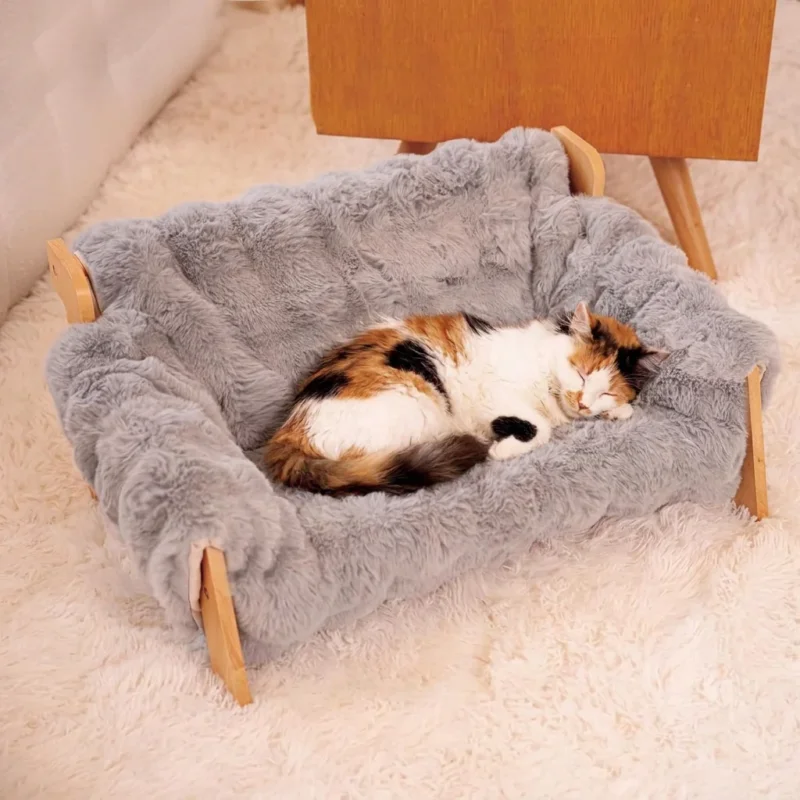 Luxuriöses, erhöhtes Katzenbett aus Massivholz