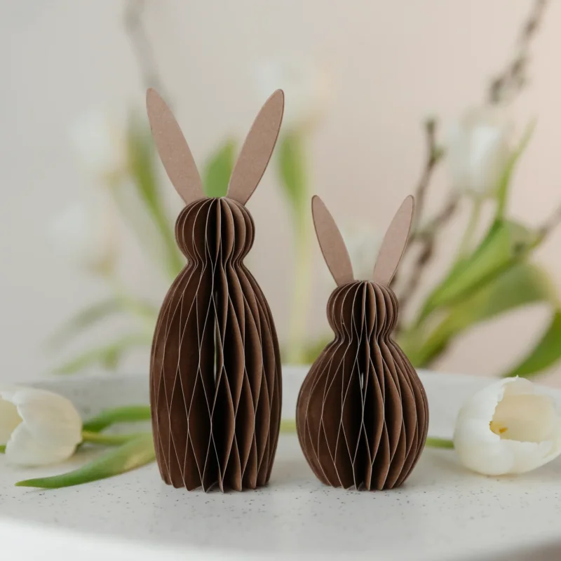 Osterhase Paul aus Papier - braun